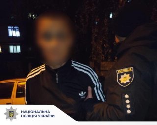 В Івано-Франківську чоловік у стані сп’яніння поранив дружину ножем