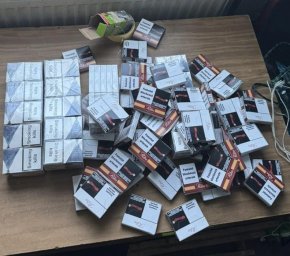 Тютюну по самі коліна: на Вінниччині митники викрили контрабандиста