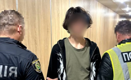 У Харкові 19-річний хлопець підпалив авто за гроші: його взяли під варту