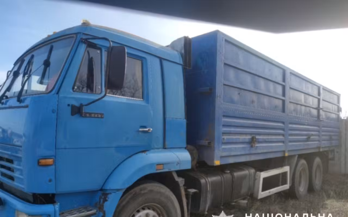 На Дніпропетровщині працівник викрав та продав КАМАЗ