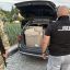 На Львівщині затримали авто з 500 блоками контрафактних сигарет поблизу кордону