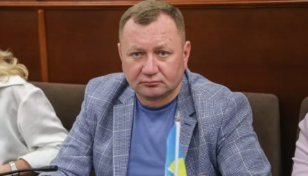 З депутата Київради і його дружини хочуть стягнути майже 20 млн грн