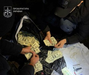 Поліцейський із Дарницького управління втік із доказами на 13,3 млн грн — його затримали на Рівненщині