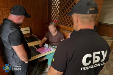 На Закарпатті викрито схему хабарництва щодо поранених військових — жінка обіцяла «вирішити» інвалід