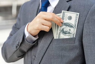 Депутат із Кіровоградщини преміював себе на понад 300 тис. грн — підозра