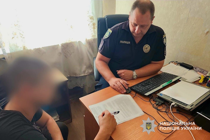 На Дніпропетровщині двоє чоловіків за гроші підпалили будівлю міськради